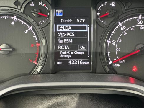 Used 2024 Toyota 4Runner SR5 Premium w/ Moonroof Package AWD/4WD image 30