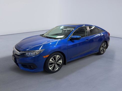 Used 2017 Honda Civic EX-T image 3