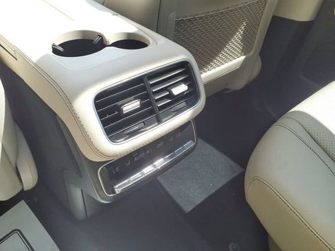 Certified 2024 Mercedes-Benz GLS 450 4MATIC image 22