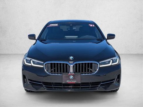 Used 2021 BMW 530e xDrive w/ Convenience Package image 2