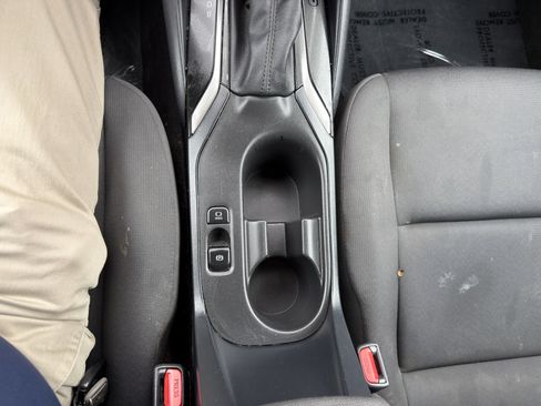 Used 2023 Toyota Corolla LE FWD image 31