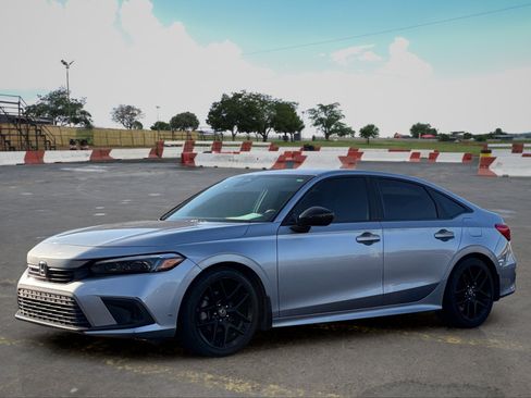 Used 2023 Honda Civic Sport image 5
