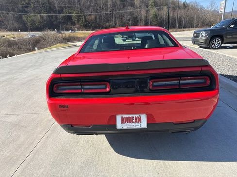 Used 2023 Dodge Challenger R/T w/ Plus Package image 8
