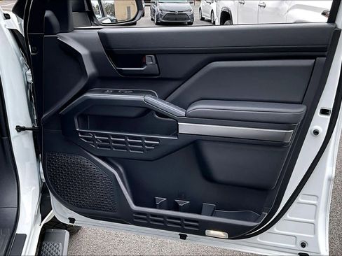 Certified 2025 Toyota 4Runner SR5 image 22