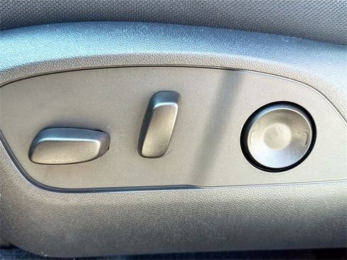 New 2026 Chevrolet Traverse LT w/ LPO, Floor Liner Package image 22