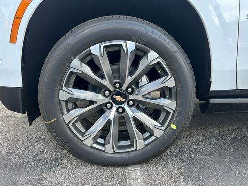 New 2026 Chevrolet Suburban High Country AWD/4WD image 10