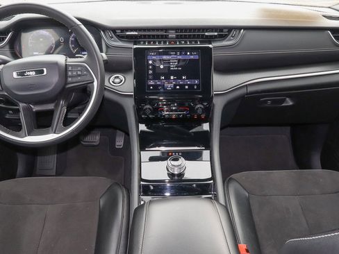 Used 2023 Jeep Grand Cherokee Altitude image 10