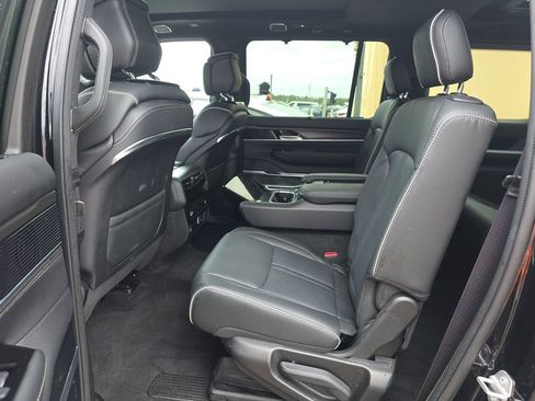 Used 2024 Jeep Grand Wagoneer Series II w/ Quick Order Packagew 28T image 13