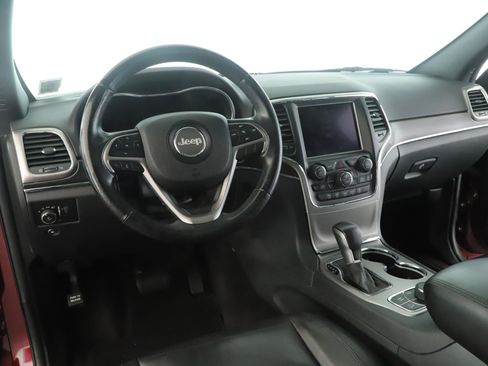 Used 2018 Jeep Grand Cherokee Limited AWD/4WD image 2