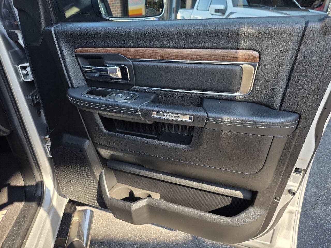Used 2014 RAM 1500 Laramie w/ Convenience Group RWD image 29