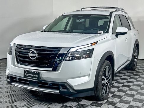 Certified 2025 Nissan Pathfinder Platinum w/ Cargo Package image 3