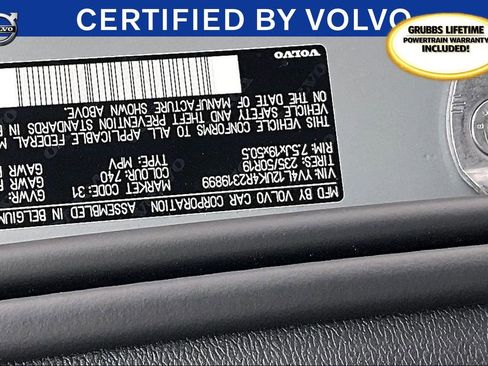 Used 2024 Volvo XC40 B5 Core image 41