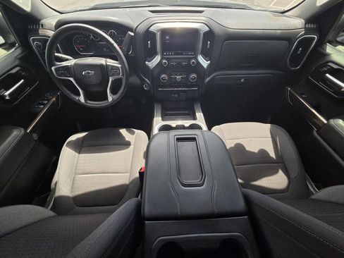 Used 2022 Chevrolet Silverado 1500 LT Trail Boss w/ LPO, Dark Essentials Package AWD/4WD image 13