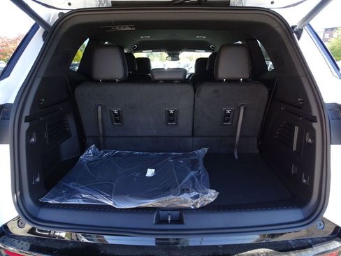 New 2025 Buick Enclave Sport Touring w/ Super Cruise Package image 21