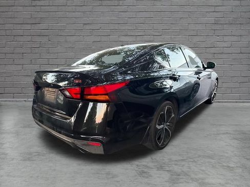 Certified 2024 Nissan Altima 2.5 SR w/ SR Premium Package FWD image 5