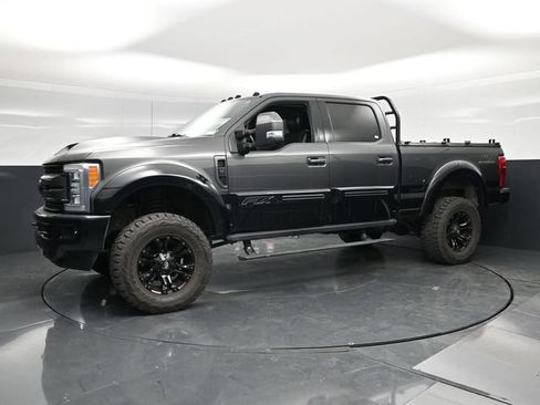 Used 2018 Ford F250 Lariat w/ Lariat Ultimate Package AWD/4WD image 9