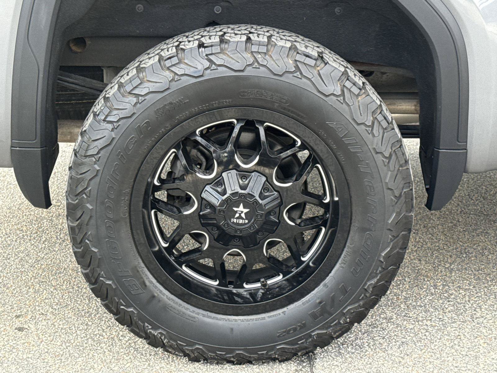 Used 2020 GMC Sierra 1500 AT4 w/ AT4 Premium Package AWD/4WD image 17