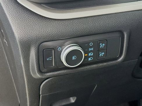 Used 2021 Ford Explorer XLT w/ Equipment Group 202A image 12