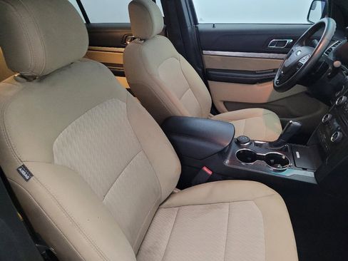 Used 2016 Ford Explorer image 21