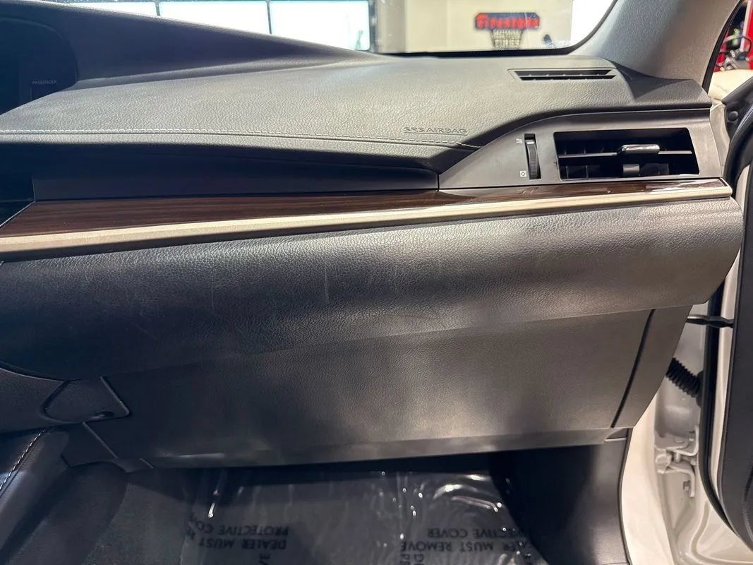 Used 2017 Lexus ES 350 w/ Navigation System Package FWD image 93