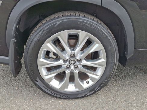 Used 2023 Toyota Highlander Limited image 29