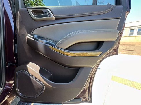 Used 2017 GMC Yukon Denali AWD/4WD image 34