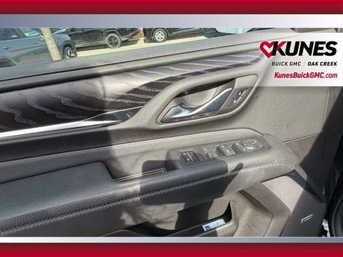 Used 2023 GMC Yukon XL Denali w/ Denali Reserve Package image 12
