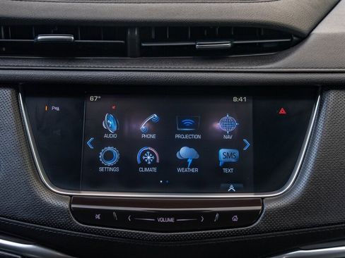 Used 2017 Cadillac XT5 Luxury w/ Driver Awareness Package image 13