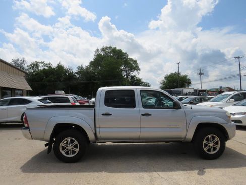Used 2010 Toyota Tacoma PreRunner RWD image 4