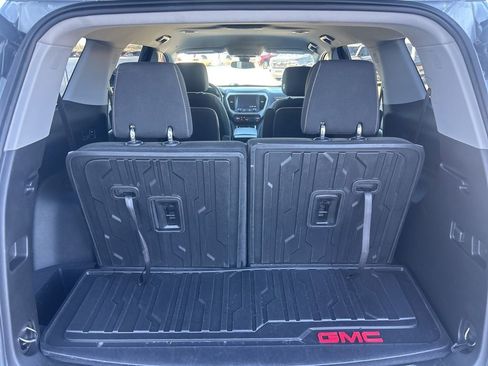 Used 2023 GMC Acadia SLE w/ Driver Convenience Package image 16