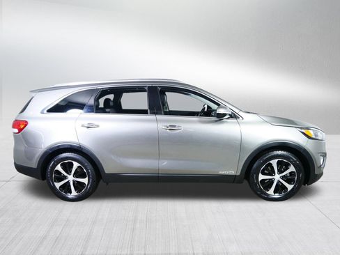 Used 2017 Kia Sorento EX w/ EX Advanced Touring Package image 8