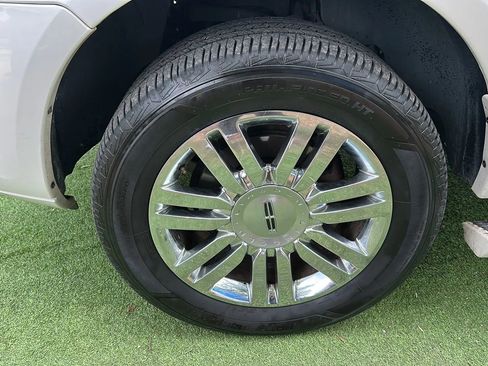 Used 2014 Lincoln Navigator 4WD w/ Equipment Group 101A image 41