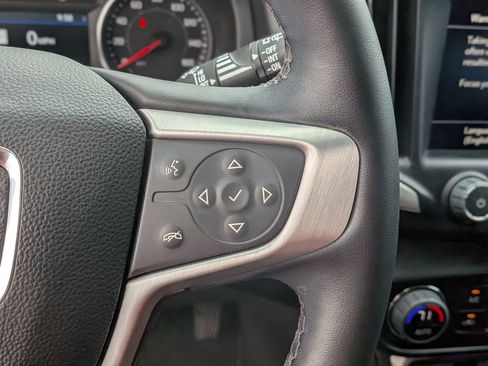 Used 2023 GMC Terrain SLT w/ Infotainment Package II image 23