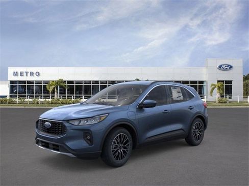 New 2025 Ford Escape SE image 1