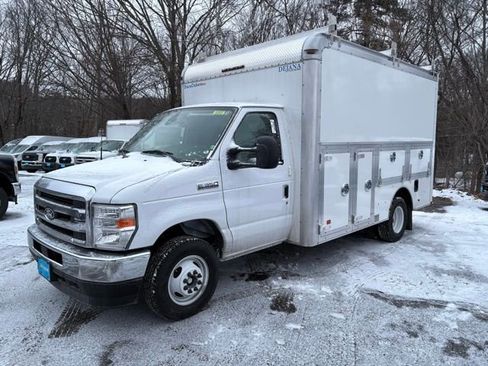 New 2026 Ford E-350 and Econoline 350 Super Duty w/ Power Equipment Group RWD image 3
