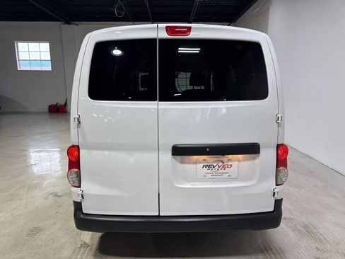 Used 2019 Nissan NV200 S image 6