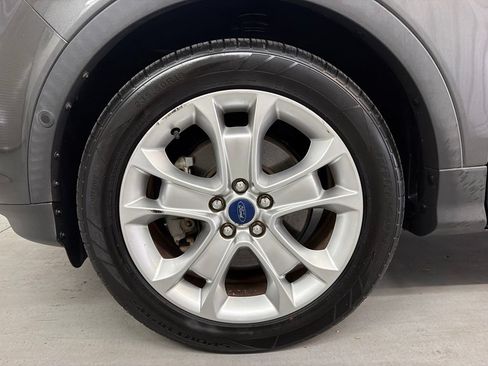Used 2015 Ford Escape Titanium w/ Equipment Group 301A AWD/4WD image 11