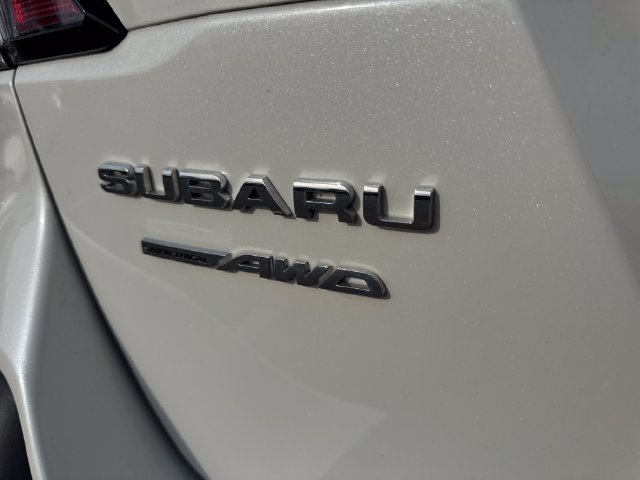 Used 2025 Subaru Outback Premium AWD/4WD image 3