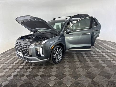 Used 2023 Hyundai Palisade Limited w/ Cargo Package FWD image 12