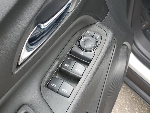 Used 2022 Chevrolet Equinox LT FWD image 6