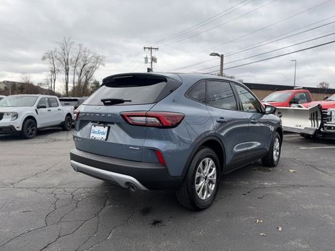 Used 2025 Ford Escape Active w/ Cold Weather Package image 6