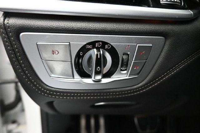 Used 2019 BMW 750i xDrive w/ Executive Package AWD/4WD image 17