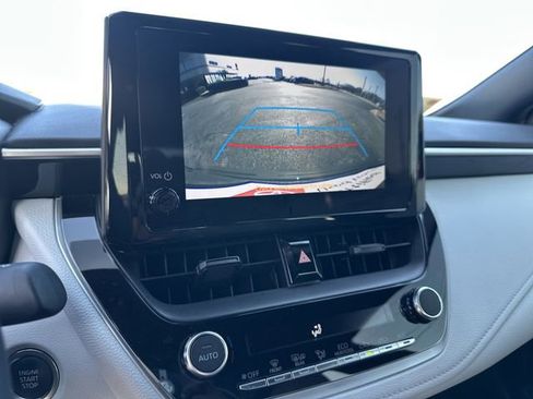 Certified 2025 Toyota Corolla SE image 15