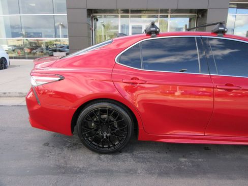 Used 2019 Toyota Camry XSE w/ Driver Assist Package FWD image 10