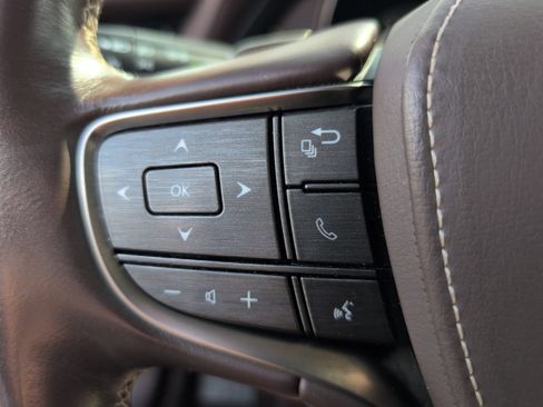 Used 2018 Lexus LS 500h w/ Luxury Package RWD image 11