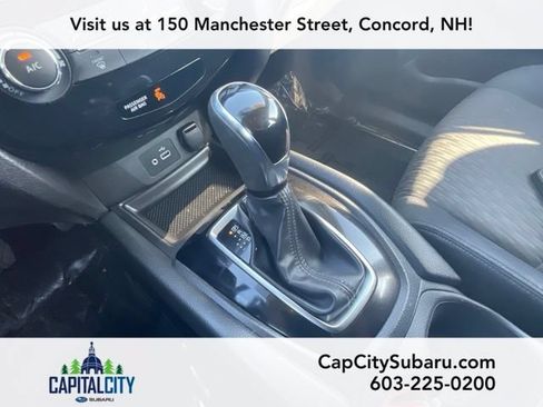 Used 2018 Nissan Rogue S AWD/4WD image 26