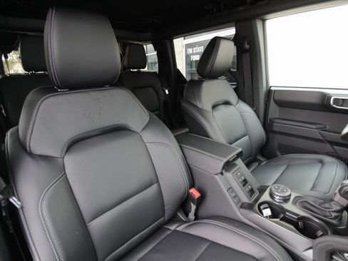 New 2025 Ford Bronco Outer Banks w/ Sasquatch Package image 32