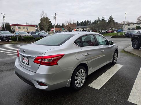 Used 2016 Nissan Sentra SV image 7