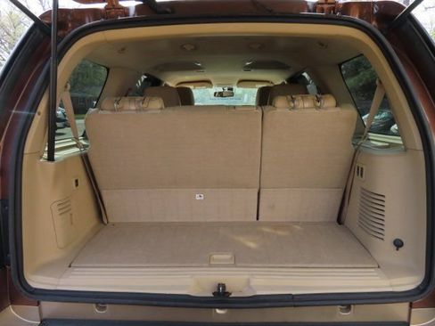 Used 2011 Ford Expedition XLT w/ 201A Rapid Spec Order Code image 12