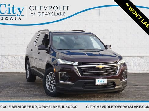 Used 2023 Chevrolet Traverse LT FWD image 1